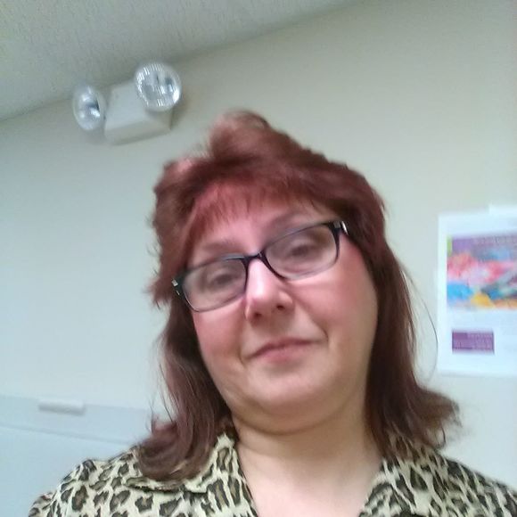 Meet your Posher, Stephanie - Picture 1 of 1